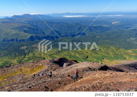 大雪山旭岳登山　紅葉の日本百名山　北海道の絶景 118753037