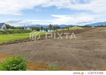芝張り工事風景 芝張り工事風景 118753380