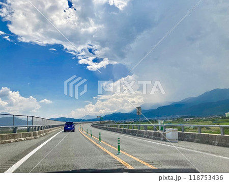 画面の右側がゲリラ豪雨・2 118753436