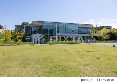 長野県立美術館　長野市城山公園 118753636