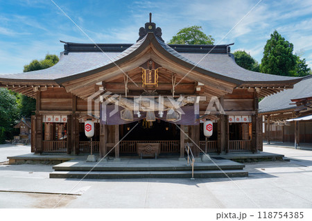 〈島根県〉八重垣神社　御社殿（拝殿） 118754385