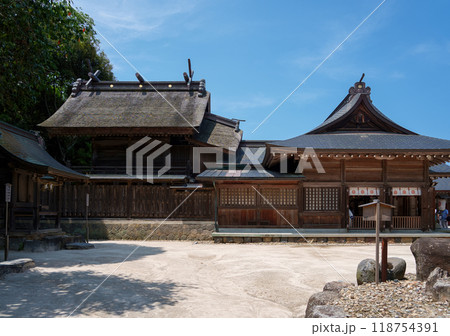 〈島根県〉八重垣神社 御社殿(拝殿) 〈島根県〉八重垣神社 御社殿(拝殿) 118754391