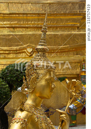 Golden angel statue of the Emerald Buddha temple 118757419