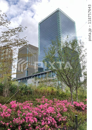 緑とイノベーションの融合拠点　うめ北公園　グラングリーン大阪 118757643