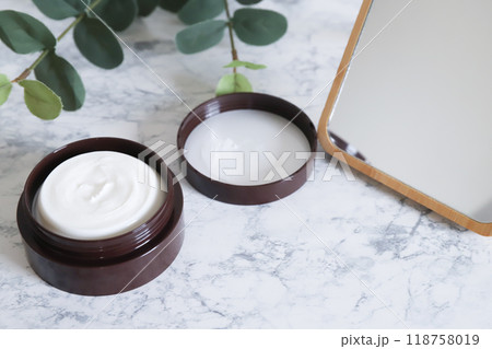 クリーム 基礎化粧品 クリーム 基礎化粧品 118758019