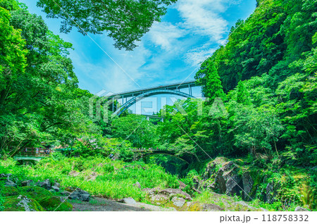 真夏の高千穂峡 118758332