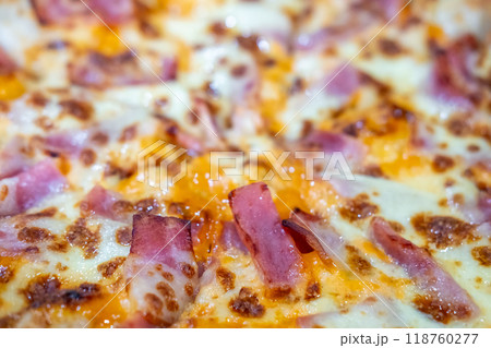 Close up of bacon and cheeze pizza 118760277