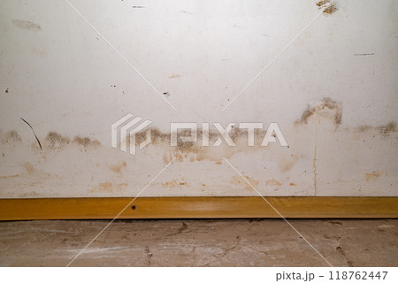Flooding rainwater or floor heating systems, causing damage, peeling paint and mildew Flooding rainwater or floor heating systems, causing damage, peeling paint and mildew 118762447
