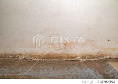 Flooding rainwater or floor heating systems, causing damage, peeling paint and mildew Flooding rainwater or floor heating systems, causing damage, peeling paint and mildew 118762458