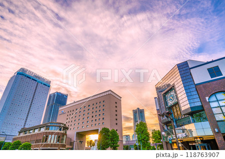 日本の横浜都市景観 ナビオス横浜や横浜ランドマークタワーなどを望む＝26日 118763907