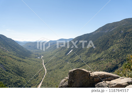 A beautiful view of mountains in White Mountain National Forest. 118764557