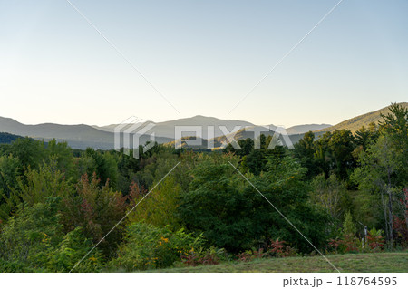 A beautiful view of mountains in White Mountain National Forest. 118764595