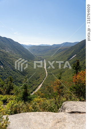 A beautiful view of mountains in White Mountain National Forest. 118764609