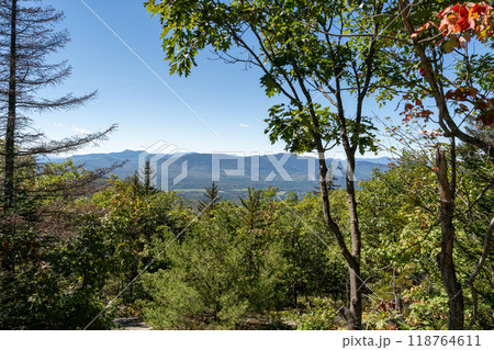 A beautiful view of mountains in White Mountain National Forest. 118764611
