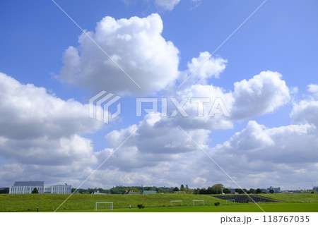 青空と雲 青空と雲 118767035