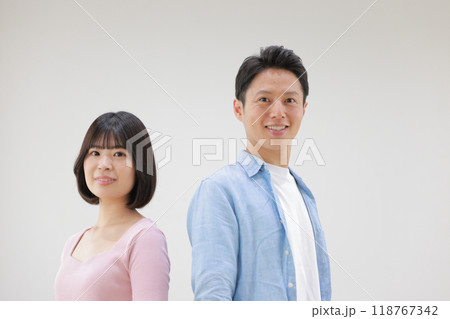 クリエイター男女のポートレート_3 クリエイター男女のポートレート_3 118767342