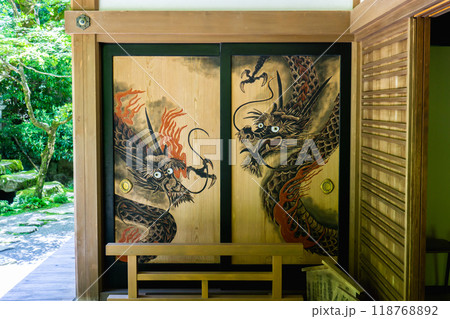 滋賀県愛知郡愛荘町　金剛輪寺（湖東三山）　明寿院　書院（双竜） 118768892