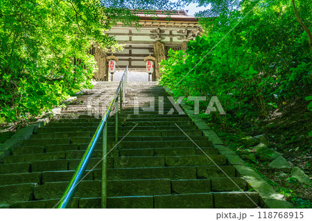 滋賀県愛知郡愛荘町　金剛輪寺（湖東三山）　二天門（重要文化財） 118768915