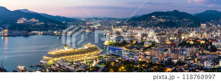 長崎港客船入港(Adora Magic City)鍋冠山からの夜景 パノラマ【長崎市】 長崎港客船入港(Adora Magic City)鍋冠山からの夜景 パノラマ【長崎市】 118768997