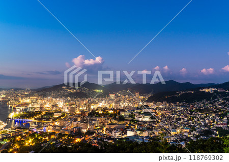 鍋冠山から長崎市街地の夜景【長崎市】 118769302