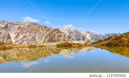 秋の唐松岳登山（八方池と白馬三山） 118769568