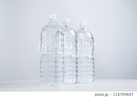 長期保存水のペットボトル 長期保存水のペットボトル 118769687