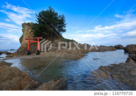 国定指定名勝及び天然記念物　笹川流れの風景　弁天岩 118770710