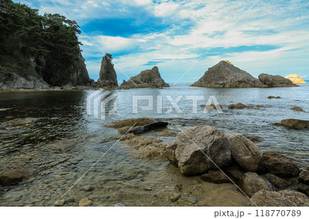 国定指定名勝及び天然記念物　笹川流れ眼鏡岩海岸展望台からの風景　 118770789