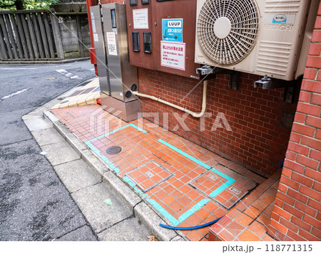 マンションの敷地に設置された【LUUP】のポート 118771315