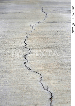 Crack concrete floor texture background. 118771843