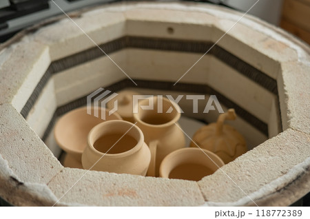 Ceramic dishes in a special kiln. School of Ceramics. Ceramic dishes in a special kiln. School of Ceramics. 118772389