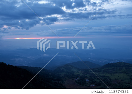 日本国道最高地点から見る日の出 118774581