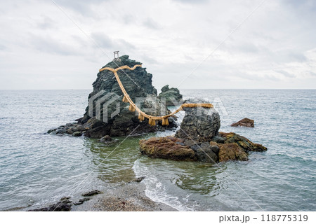 【夫婦岩】三重県二見浦 【夫婦岩】三重県二見浦 118775319