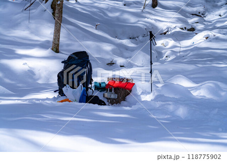 【雪山素材】アイゼンと登山靴【長野県】 【雪山素材】アイゼンと登山靴【長野県】 118775902