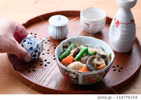 家庭料理の定番 煮物 118776358