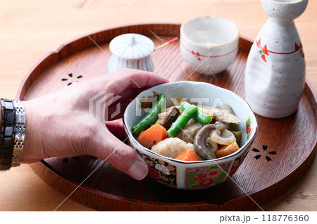 家庭料理の定番 煮物 118776360