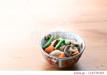 家庭料理の定番 煮物 118776365