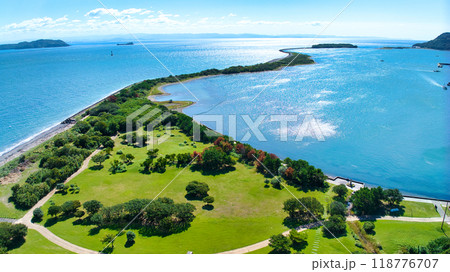 淡路島の成ヶ島にある紀淡海峡の防衛のための高崎台場の跡など青い海をドローンで上空から撮影 淡路島の成ヶ島にある紀淡海峡の防衛のための高崎台場の跡など青い海をドローンで上空から撮影 118776707