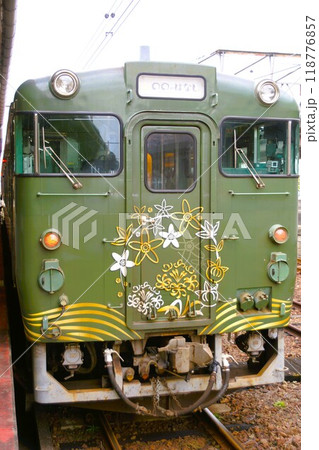 観光列車 快速○○のはなし号(下関駅 2号車) 観光列車 快速○○のはなし号(下関駅 2号車) 118776857