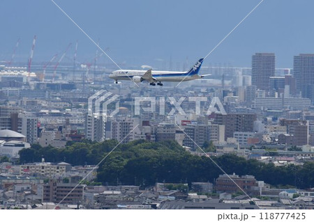 池田市秀望台俯瞰 逆ラン14R 着陸する飛行機 池田市秀望台俯瞰 逆ラン14R 着陸する飛行機 118777425