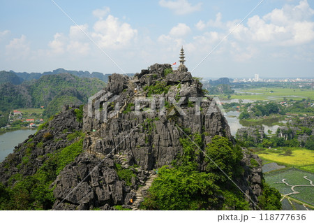 ベトナム ニンビン ムア洞窟	 118777636