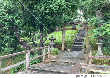 兵庫県指定文化財 猪名野古墳群を代表する御願塚古墳 前方後円墳 兵庫県指定文化財 猪名野古墳群を代表する御願塚古墳 前方後円墳 118778042