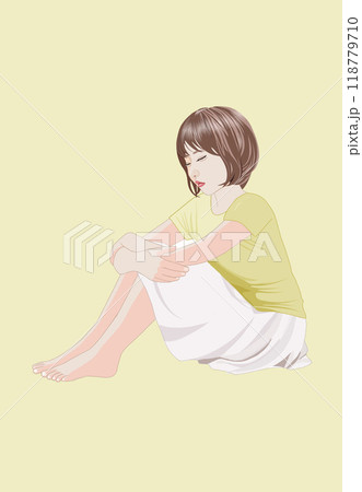 膝を抱え床に座り居眠りする若い女性イラスト 118779710