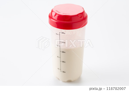 シェイカーに入ったプロテインドリンク シェイカーに入ったプロテインドリンク 118782007