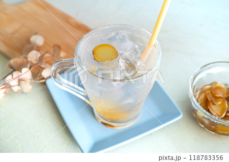 自家製シロップでジンジャーエール 118783356