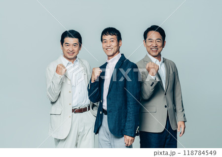 ミドルの男性 ミドルの男性 118784549