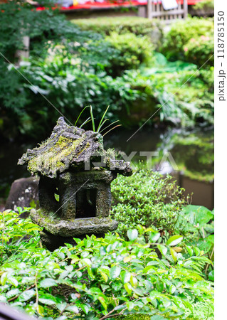 京都市左京区大原来迎院町　三千院（声明発祥の地）　聚碧園（崩家形灯籠） 118785150