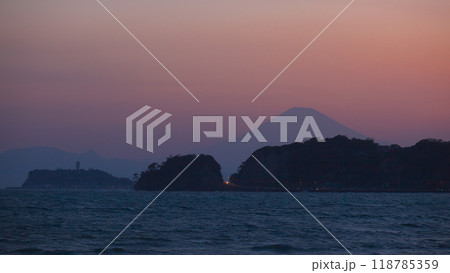 湘南の夕暮れと富士山 自然風景 湘南の夕暮れと富士山 自然風景 118785359