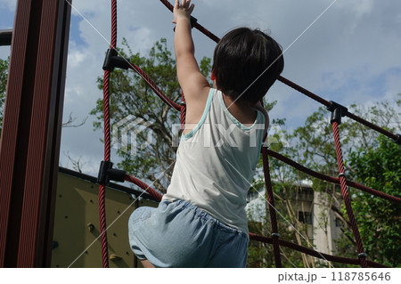 冒険 アドベンチャー キッズ 118785646