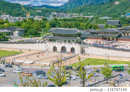 Aerial panoramic of Gyeongbokgung palace and the Blue House , Seoul, South Korea 118787149